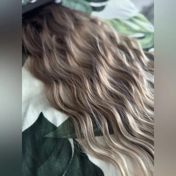 Ombre Brown and Blonde Wavy Hair Extensions - Picture 6 of 6